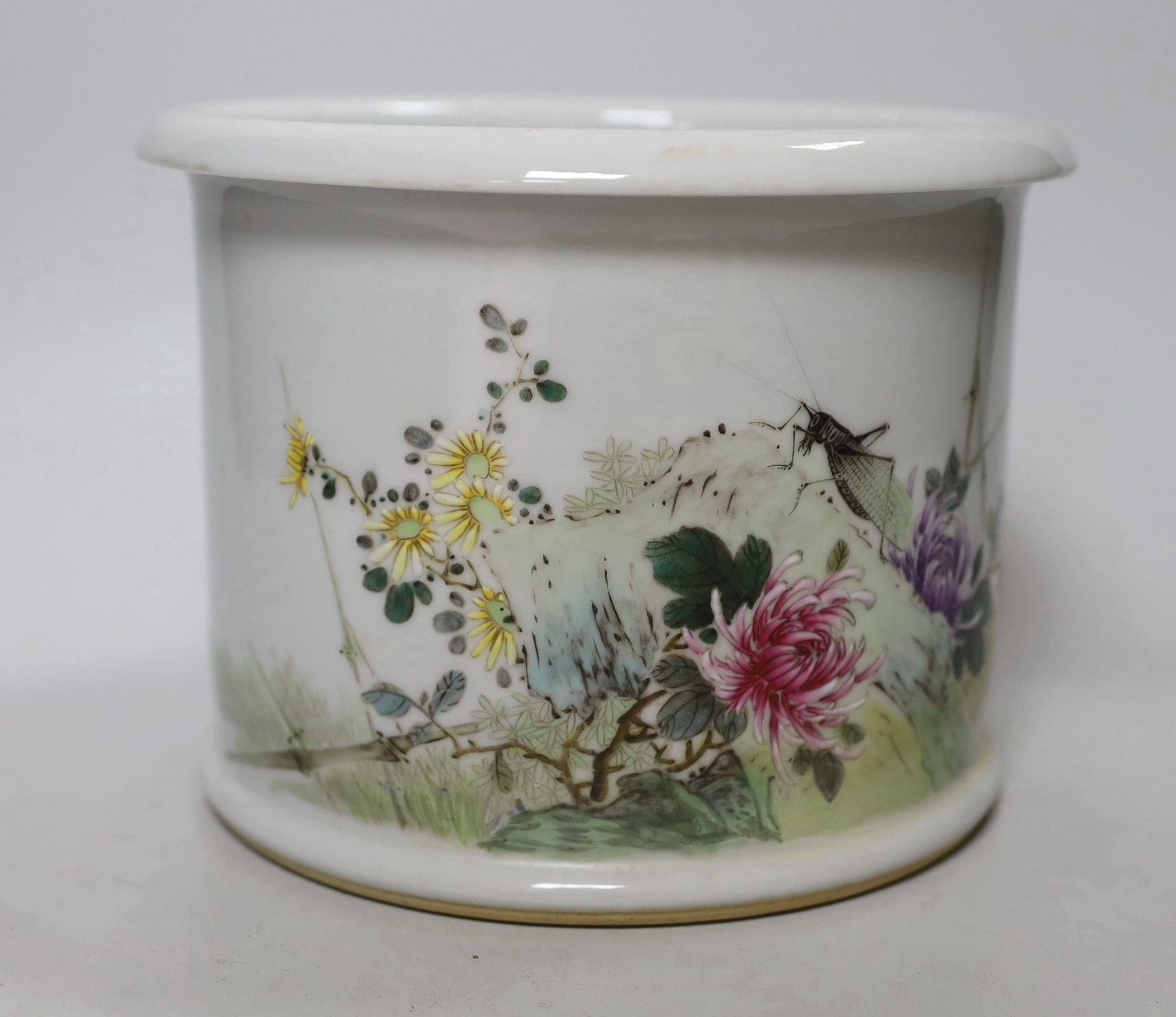 A Chinese famille rose brushpot, bitong, Republic period, 15.5cms high